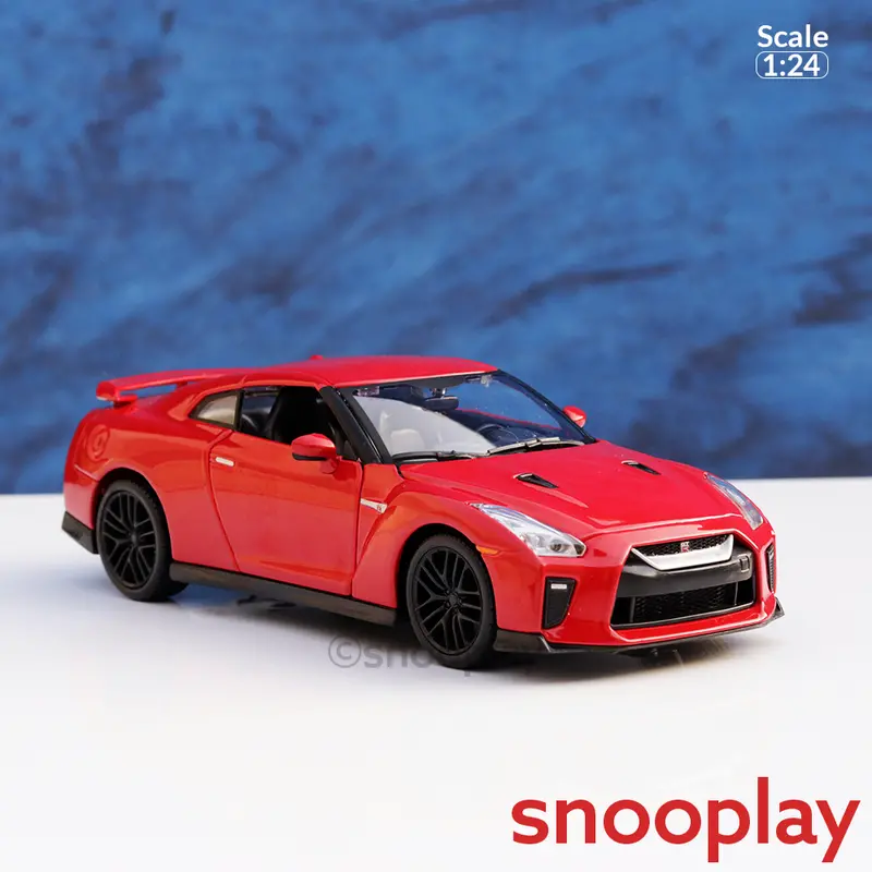 Bburago Original 2017 Nissan Gt-R Licensed Diecast Car With Openable Doors | 1:24 Scale Model (14 Years Till Grown Ups) 1