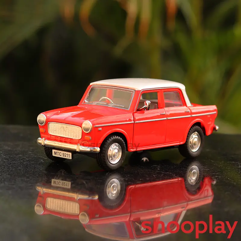 Centy Resembling Queen 70'S Classic Ambassador Diecast Car- Pull Back & Openable Doors (3 Years Till Grown Ups) 4