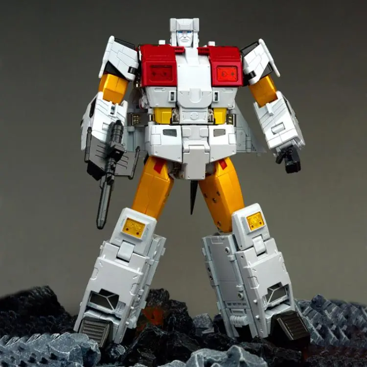 Fans Toys Ft-30A Maverick (Reissue) Action Figure 1