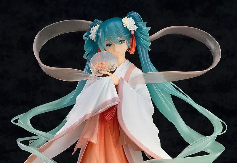 Good Smile Company 1/8 Vocaloid Hatsune Miku Harvest Moon Ver Scale Statue Figure 1