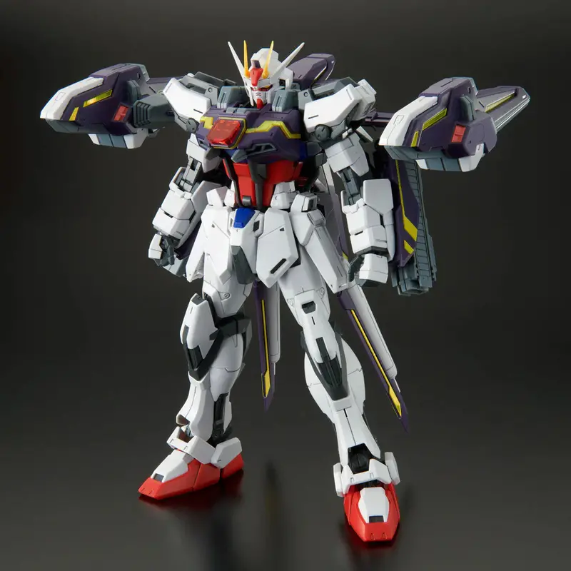 Gundam 1/100 Mg Lightning Strike Gundam Model Kit Exclusive 1