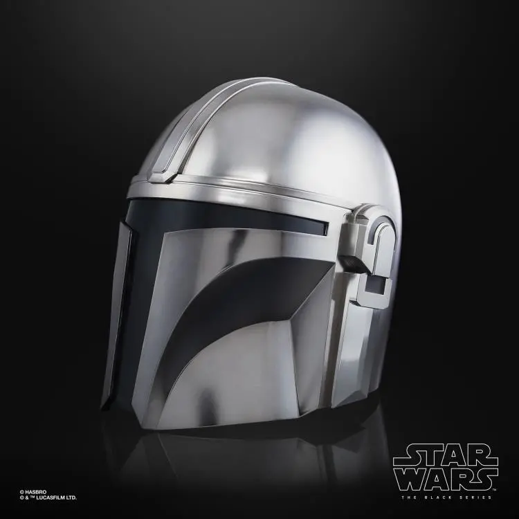 Hasbro Star Wars Black Series The Mandalorian Helmet 1
