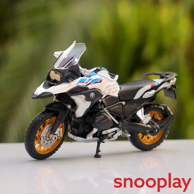 Original Licensed Bmw R1250 Gs Bike | 1:18 Scale (14 Years Till Grown Ups) 1