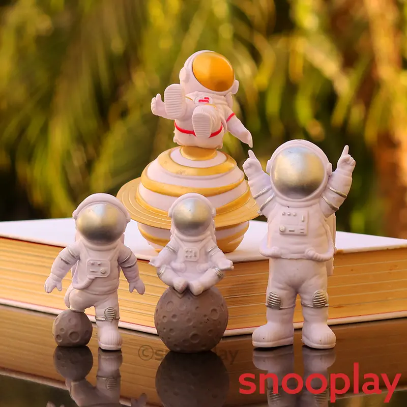 Set Of 4 Astronaut Figures (5 Years Till Grown Ups) 1