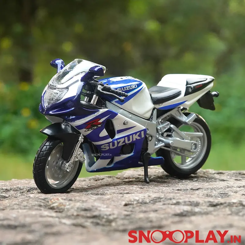 Suzuki Gsx-R750 Diecast Bike Scale Model - 1:18 Scale | 14 Years Till Grown Ups 1