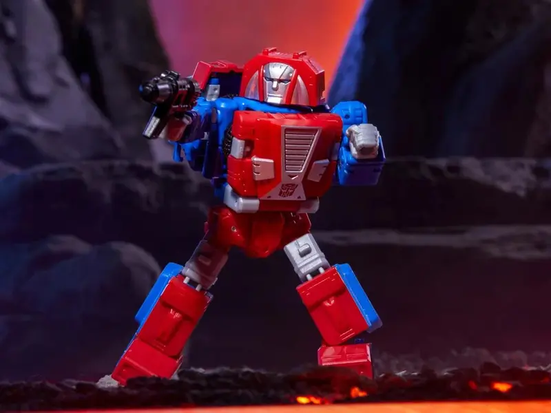 Transformers Generations Legacy United Deluxe Class G1 Universe Gears Action Figure 1