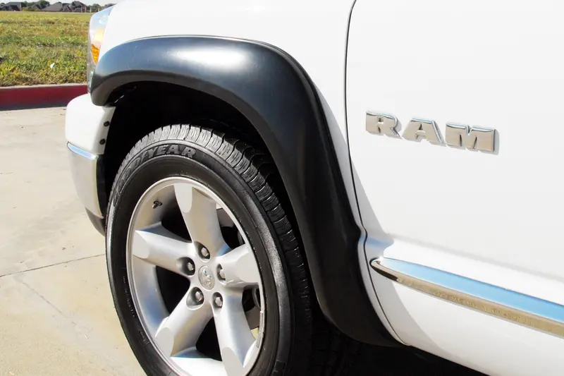 Lund Ex203Sa Extra-Wide Fender Flare Kit – Durable Polyurethane Fitment 1